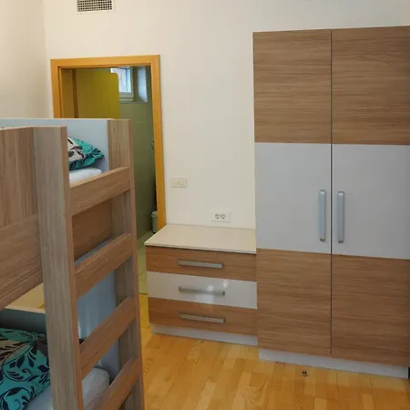 Apartma My Hill 4 Apartment *